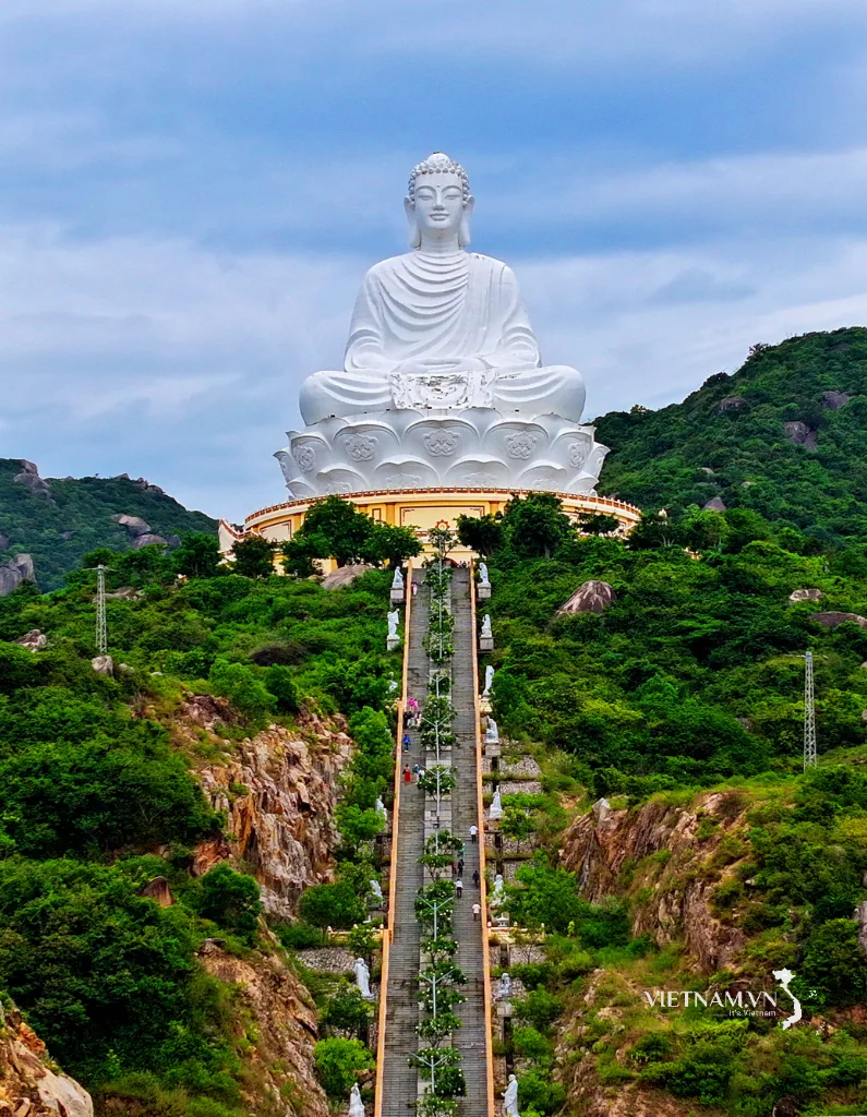 Ông Núi Pagoda
